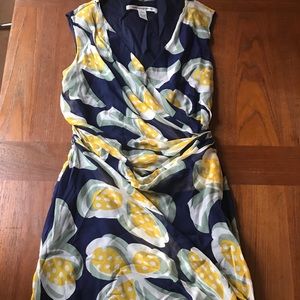 DVF Classic Printed 100% Cocktail Dress Sz 2